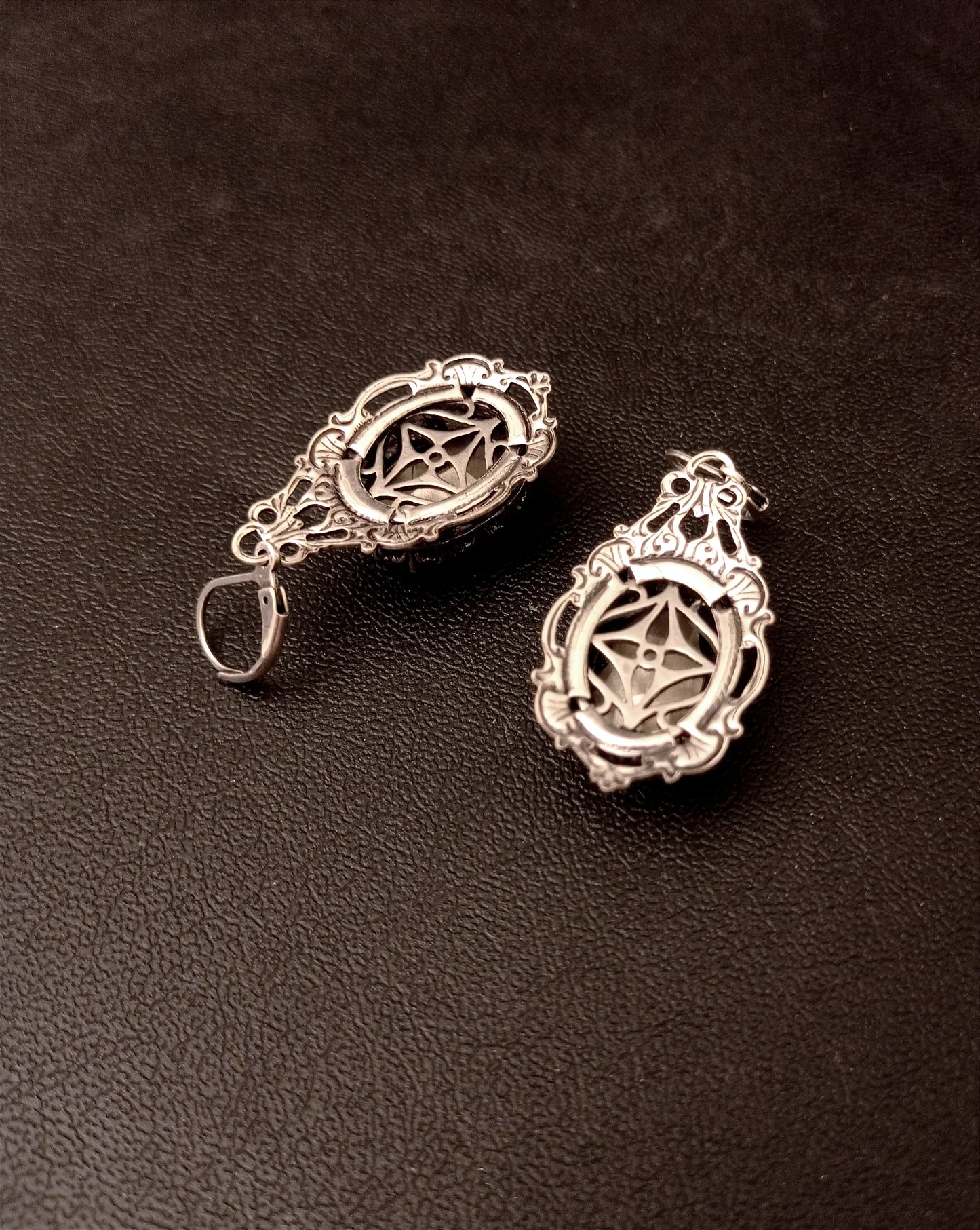Burgundy Crystal Oval Earrings