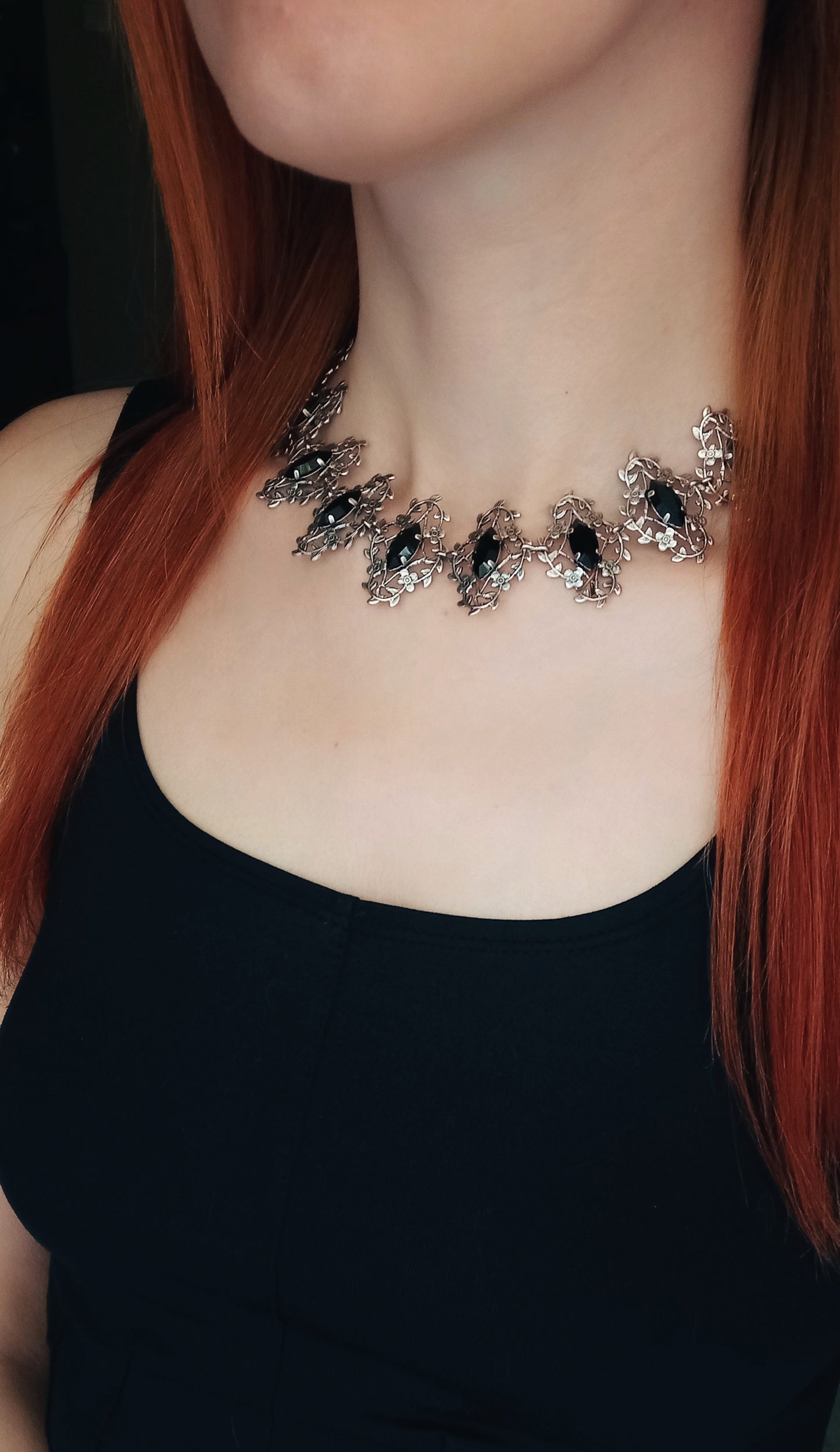 Silver Leaves Choker