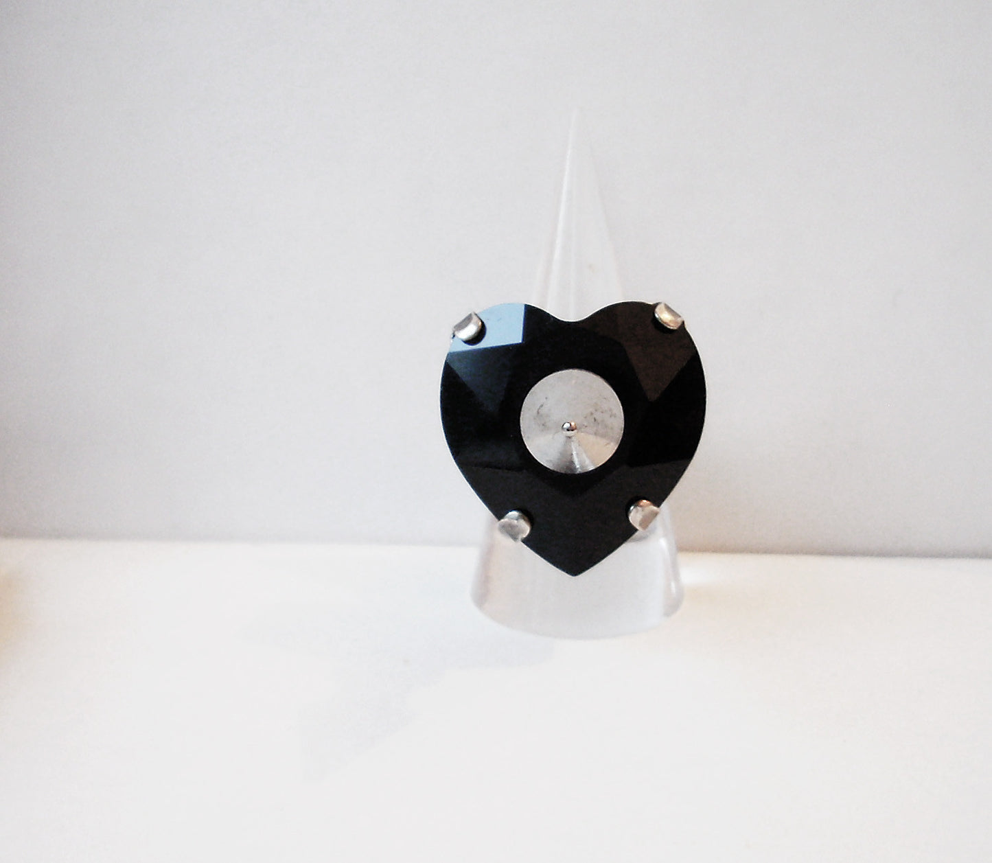 Black Heart Ring - Aranwen's Jewelry
- 3