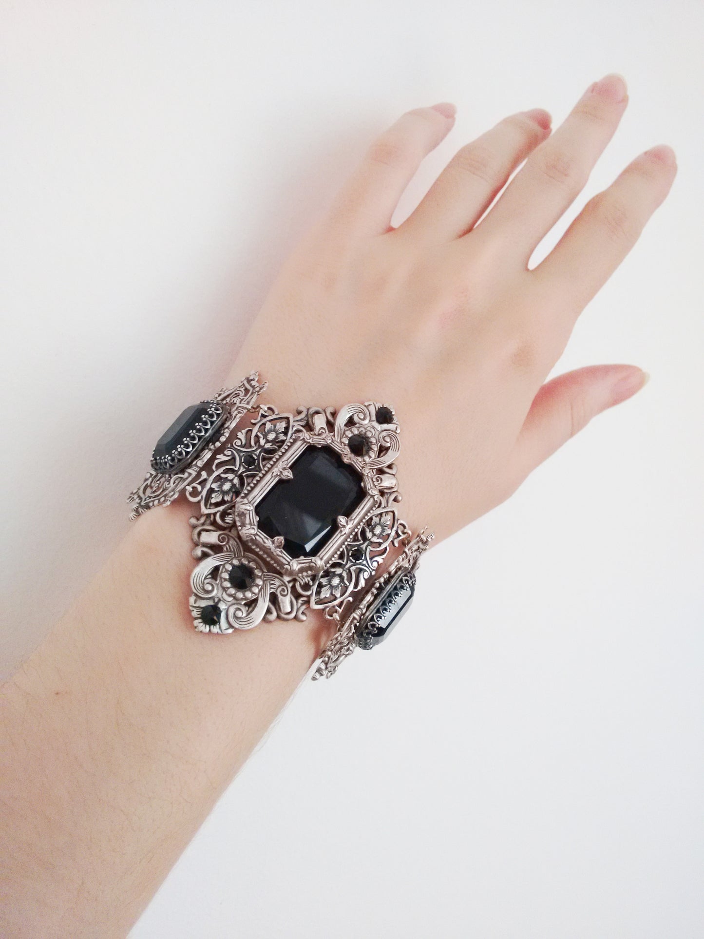 Grand Gothic Bracelet