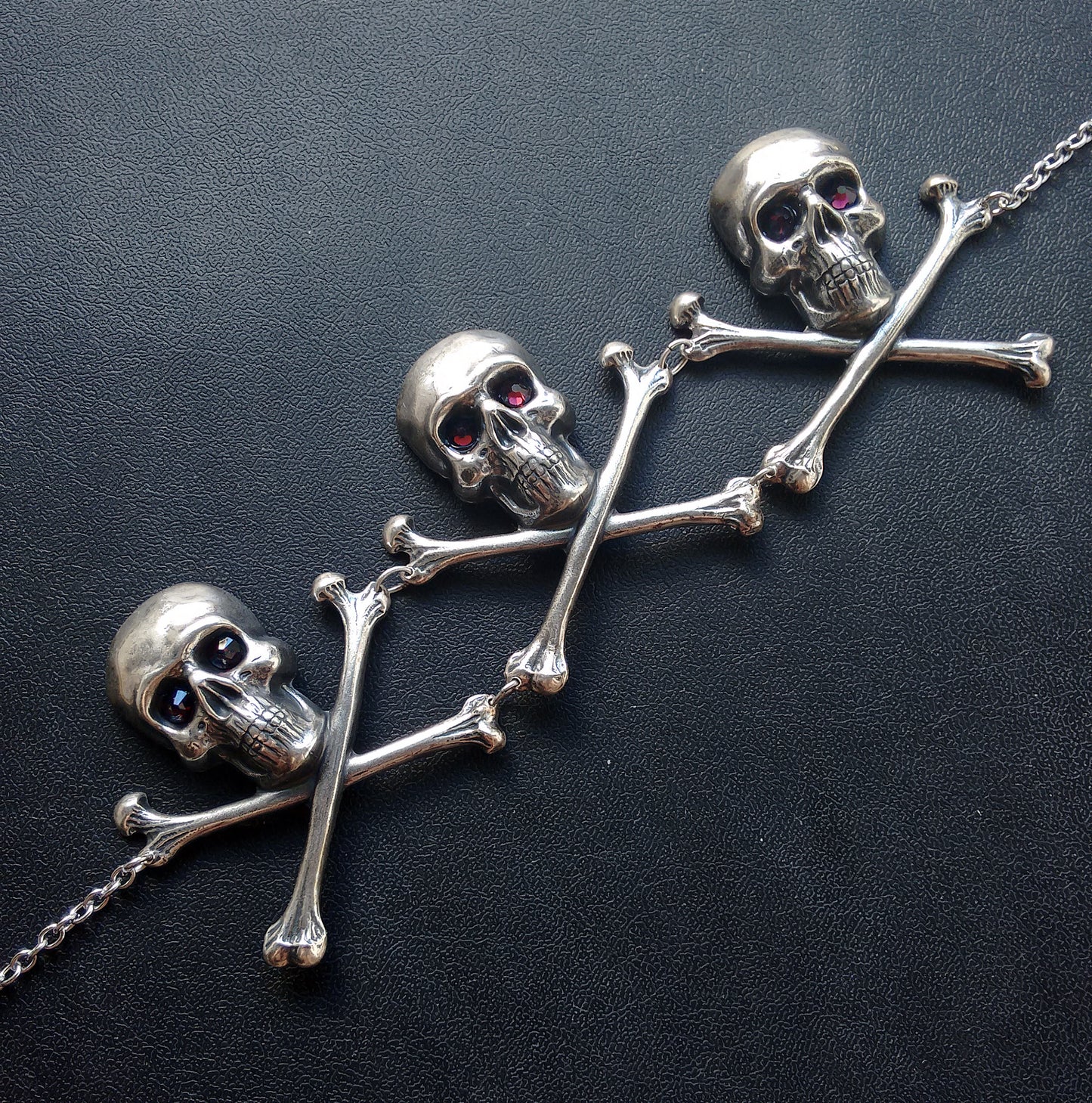 Large Skulls Choker