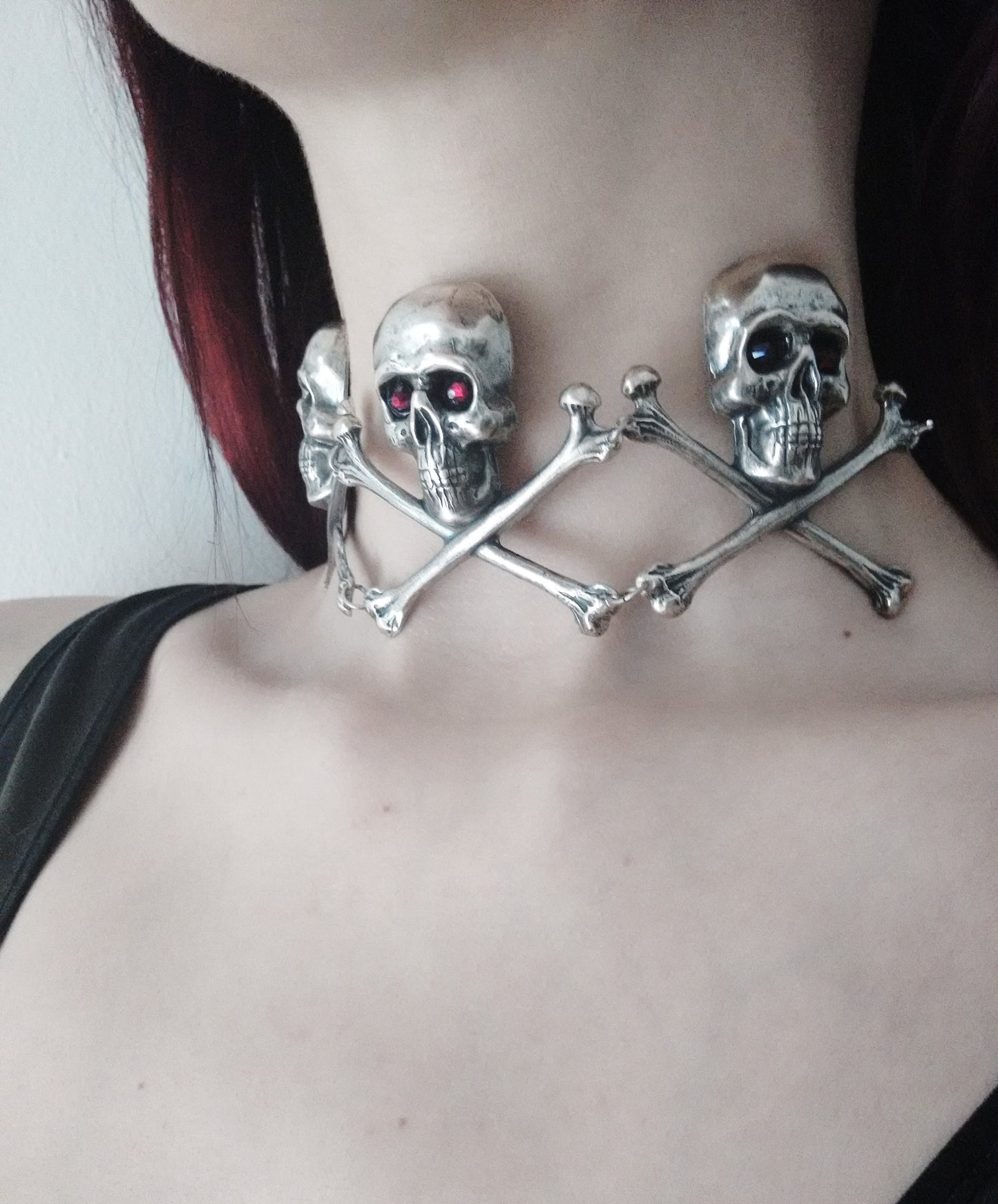 Large Skulls Choker