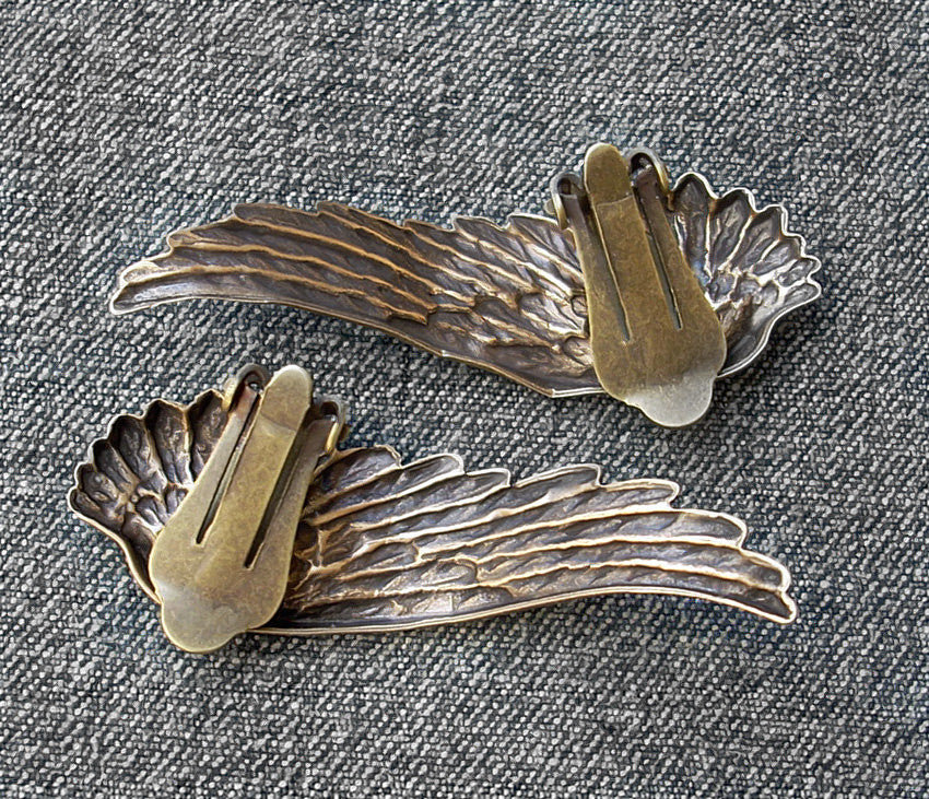 Brass Wings Jewelry Set Pendant and Earrings - Aranwen's Jewelry
- 5