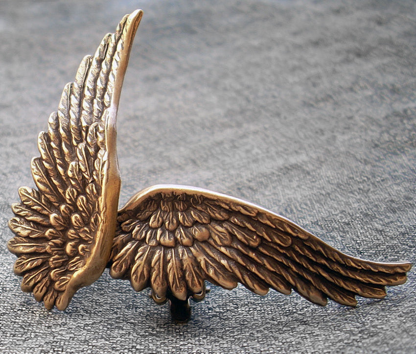 Brass Wings Jewelry Set Pendant and Earrings - Aranwen's Jewelry
- 4