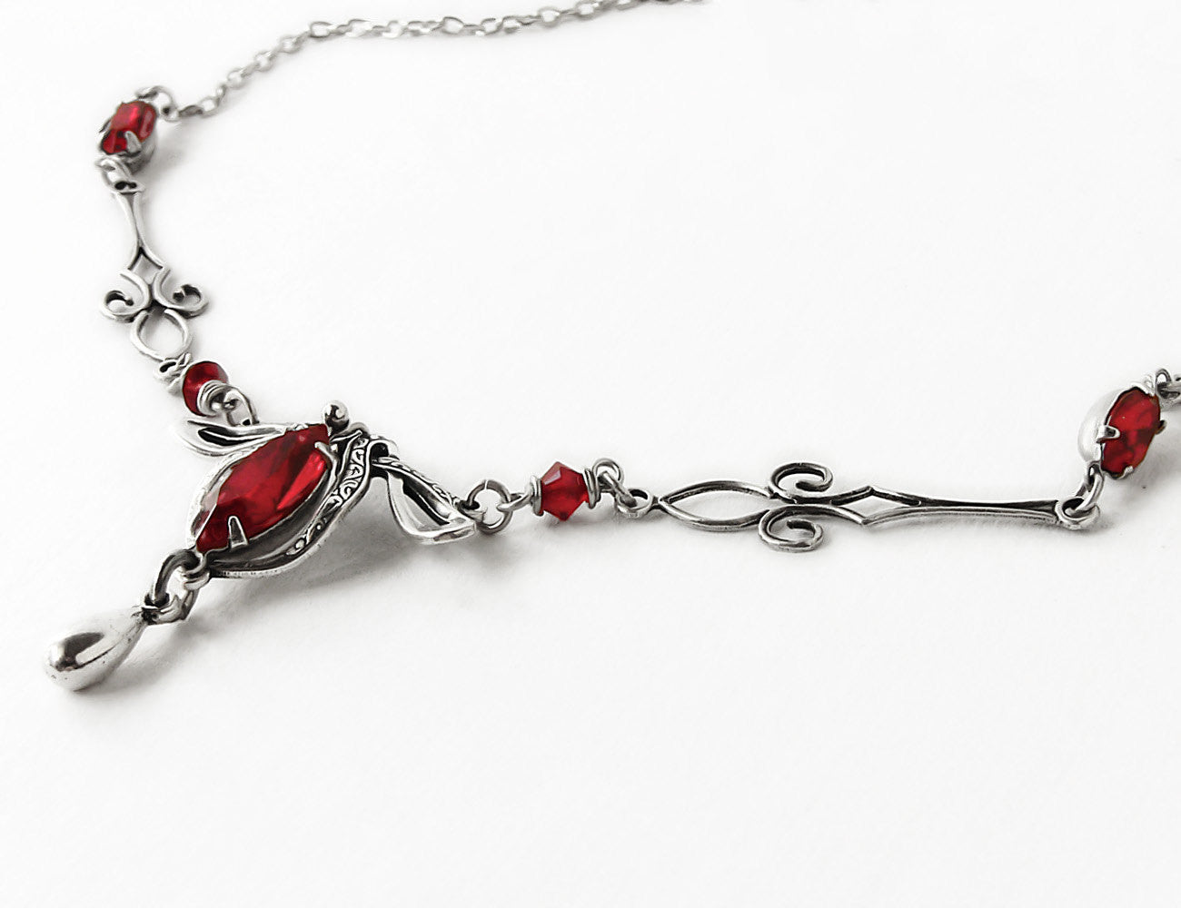 Red Swarovski Victorian Silver Necklace - Aranwen's Jewelry
- 1