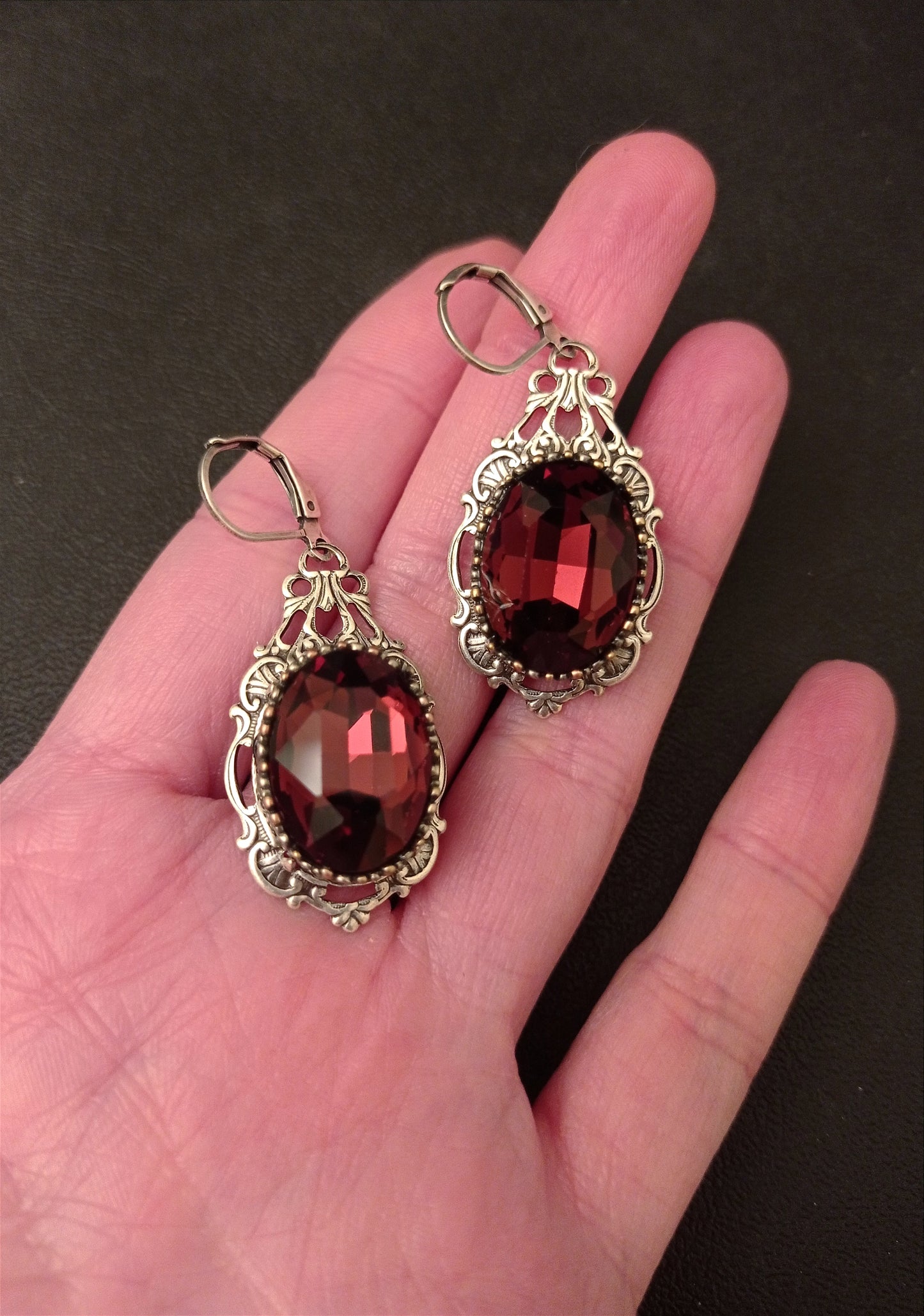 Burgundy Set of Necklace and Earrings