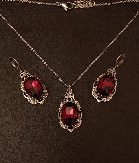 Burgundy Set of Necklace and Earrings