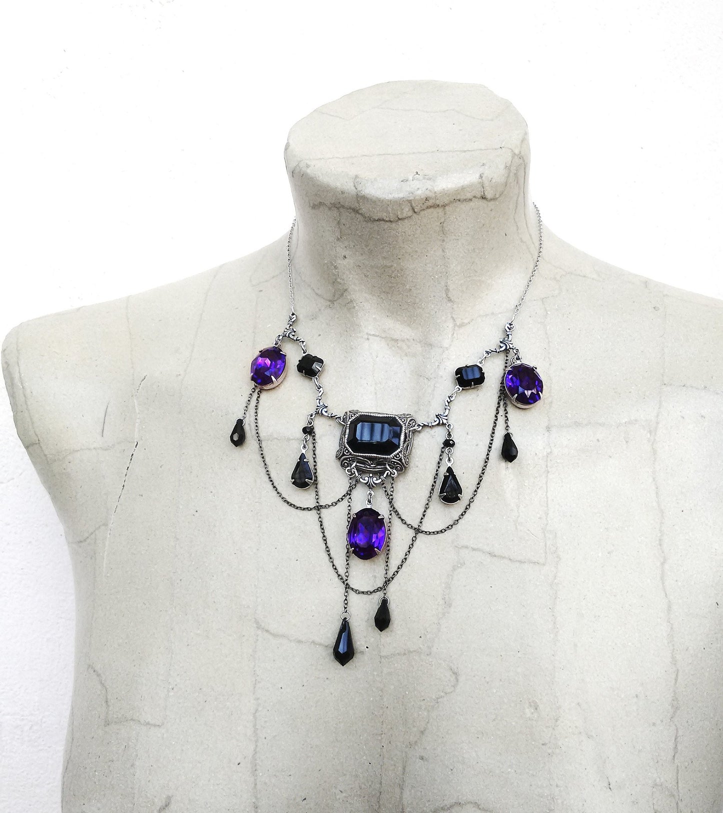 Black and Purple Gothic Necklace - Aranwen's Jewelry
 - 1