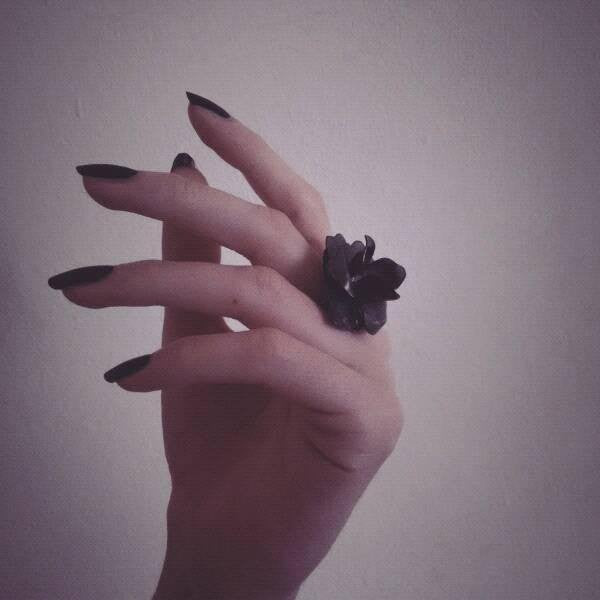 Black Rose Ring - Aranwen's Jewelry
 - 5
