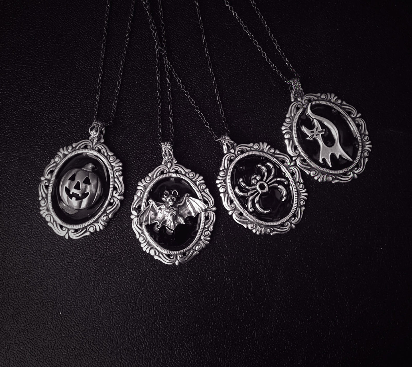 Black Halloween Necklace - Aranwen's Jewelry
 - 1