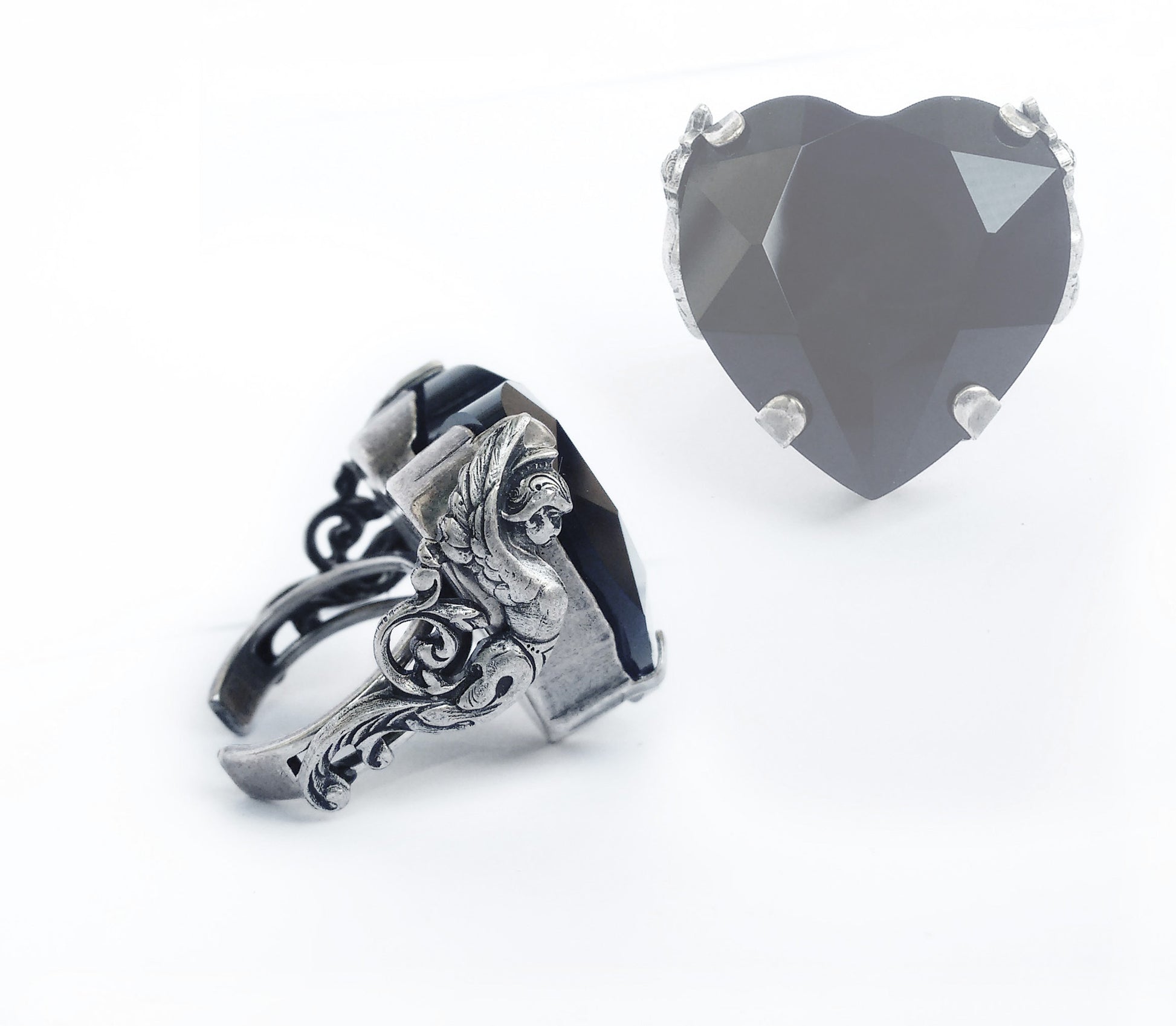 Valkyries Heart Ring - Aranwen's Jewelry
 - 6