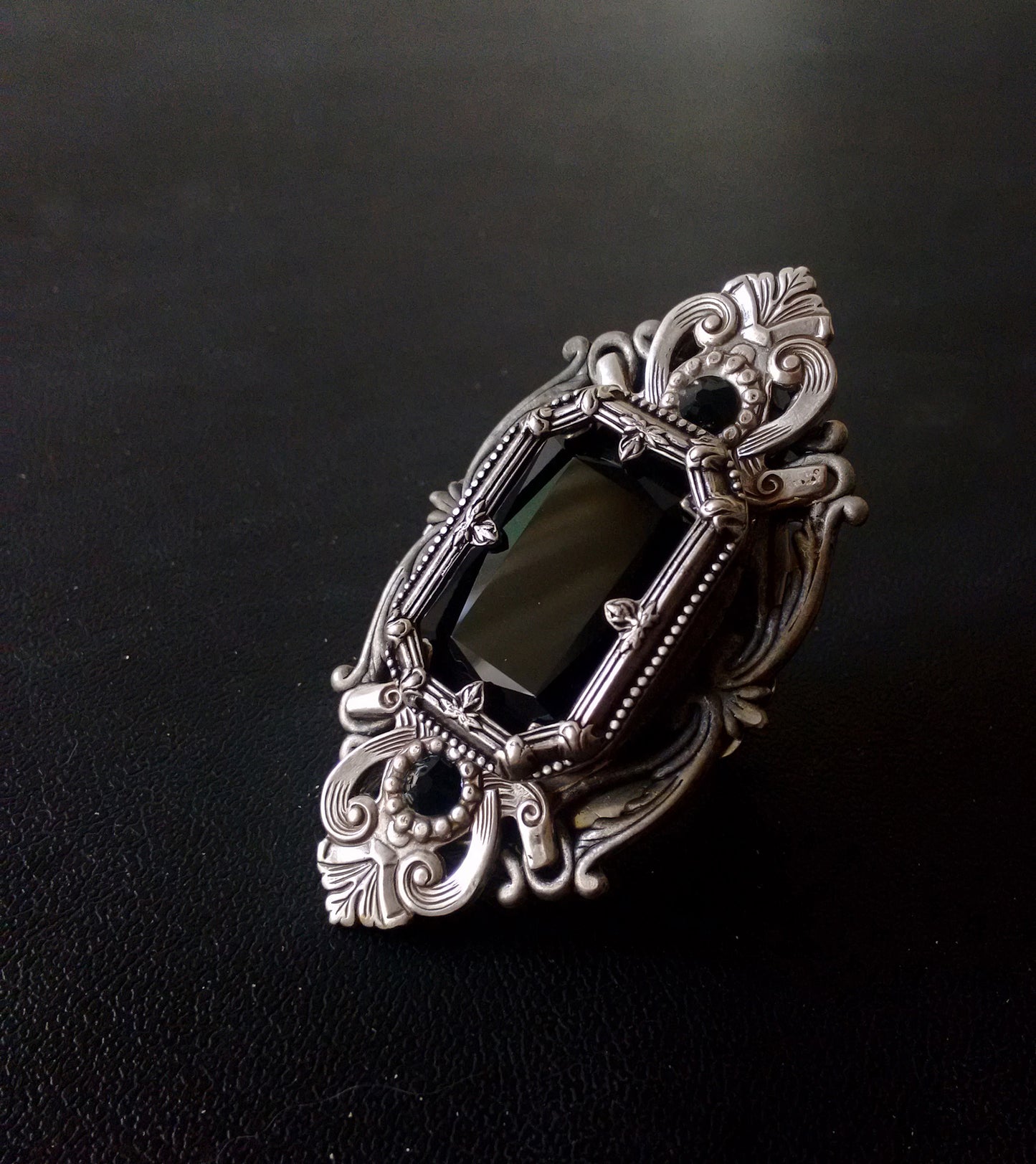 Grand Gothic Ring