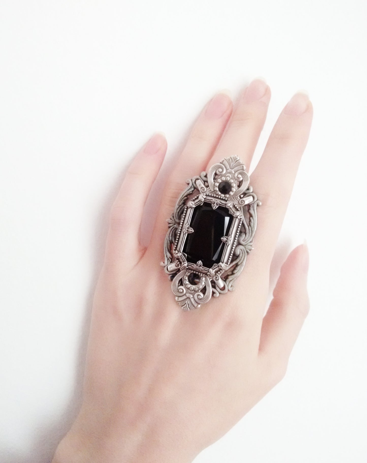 Grand Gothic Ring