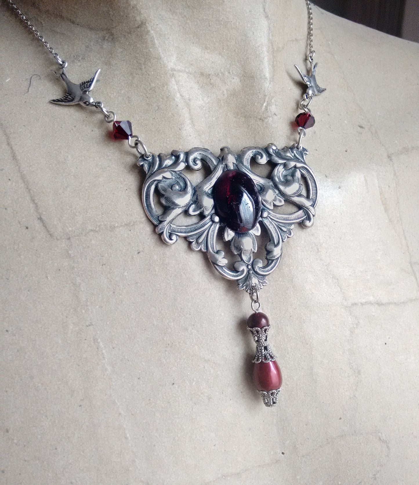 Victorian Necklace with red Garnet