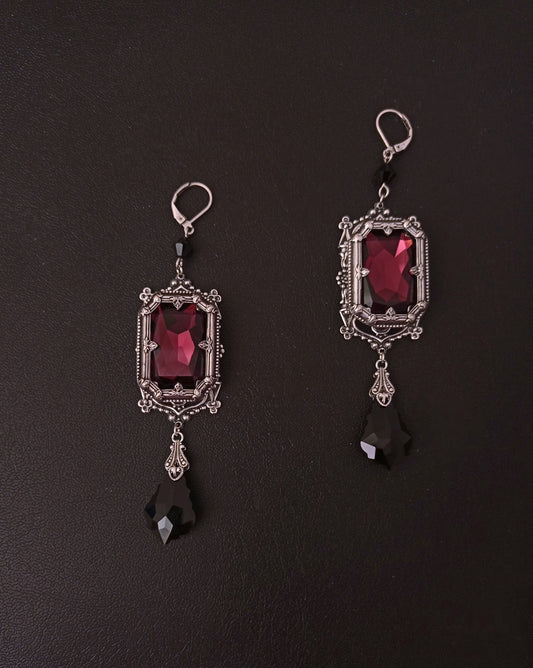 These gothic earrings feature exquisite silver arches resembling Gothic architecture windows, and host timeless Octagon jewels and baroque shaped pendants. Victorian Gothic jewelry for women, vintage style jewelry.