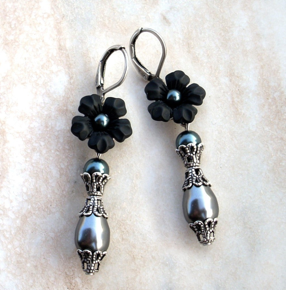 Black Pearl Earrings with Lucite Flowers - Aranwen's Jewelry
 - 3