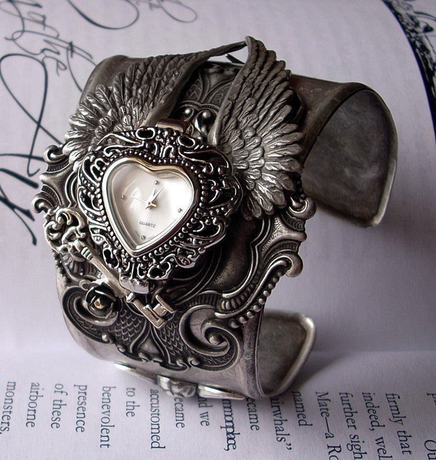 Silver Heart Locket Necklace with Swarovski Crystals - Aranwen's Jewelry
 - 4