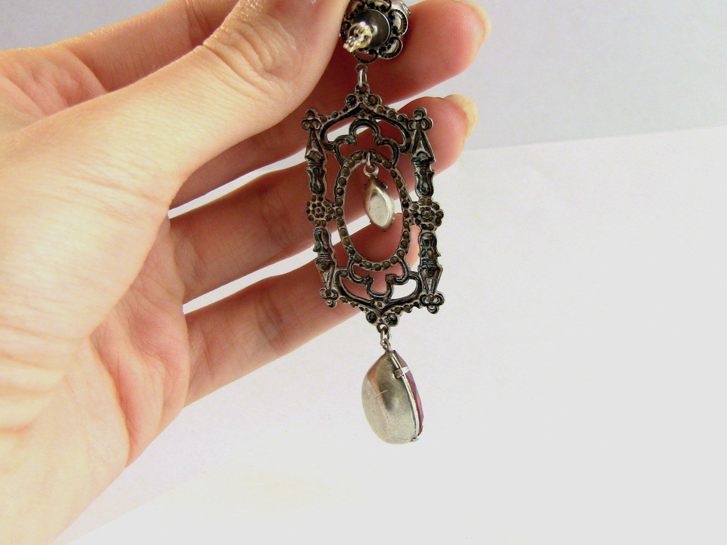 Long Red Swarovski Crystal Drop Earrings - Aranwen's Jewelry
 - 4