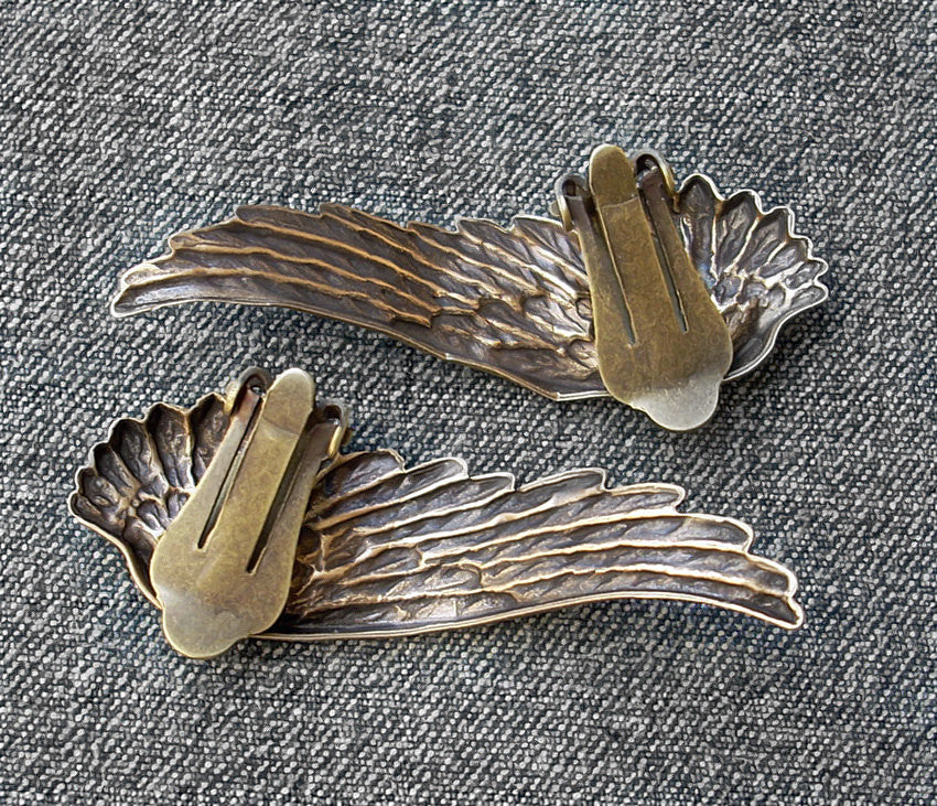 Brass Wings Jewelry Set Pendant and Earrings - Aranwen's Jewelry
 - 5