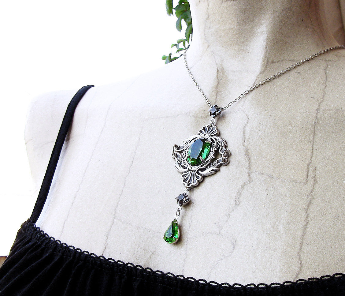 Green Gothic Necklace with Swarovski Crystal Rhinestones - Aranwen's Jewelry
 - 1