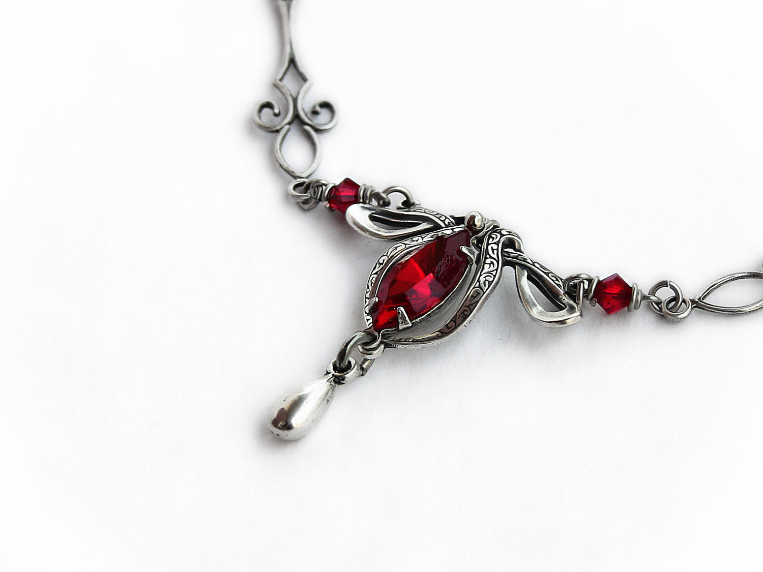 Red Swarovski Victorian Silver Necklace - Aranwen's Jewelry
 - 3