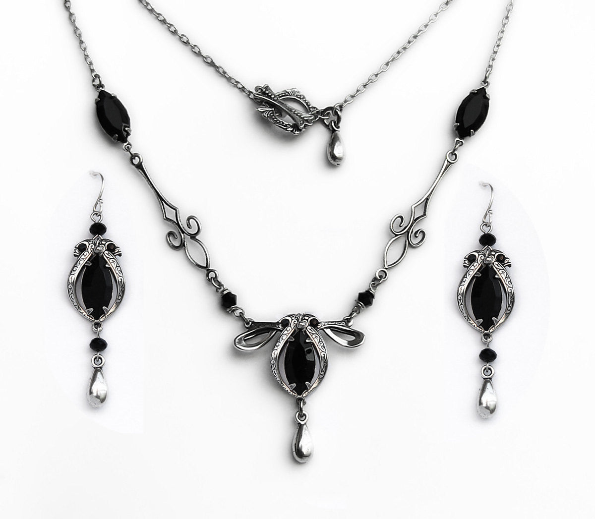 Black Swarovski Crystal Victorian Necklace and Earrings Set - Aranwen's Jewelry
 - 1