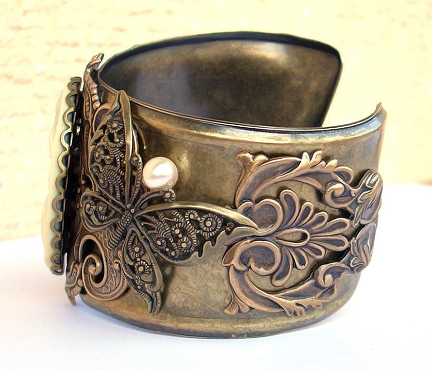 Cameo Brass Cuff Bracelet - Aranwen's Jewelry
 - 4