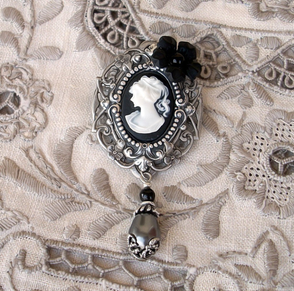 Black Cameo Brooch Pin - Aranwen's Jewelry
 - 3